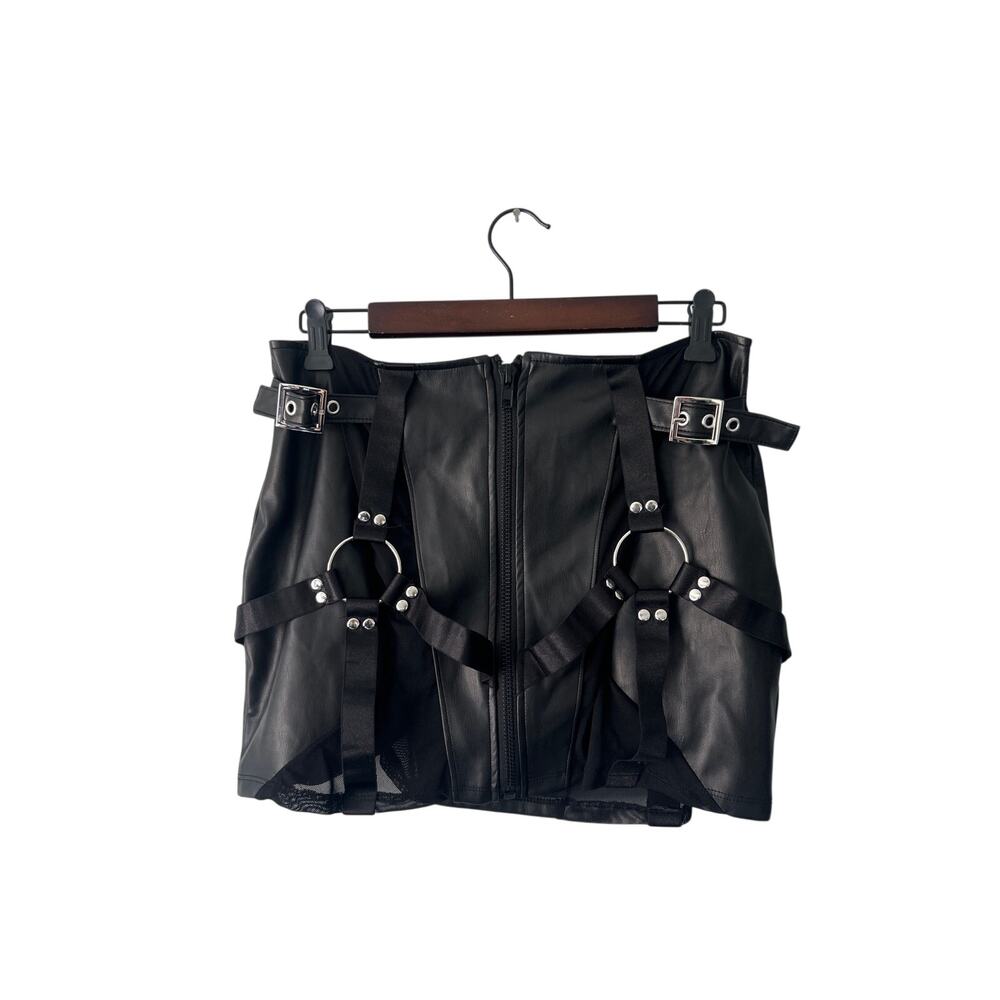 POSTER GRL Black Belt Accessory Faux Leather Mini Skirt Large (Juniors)